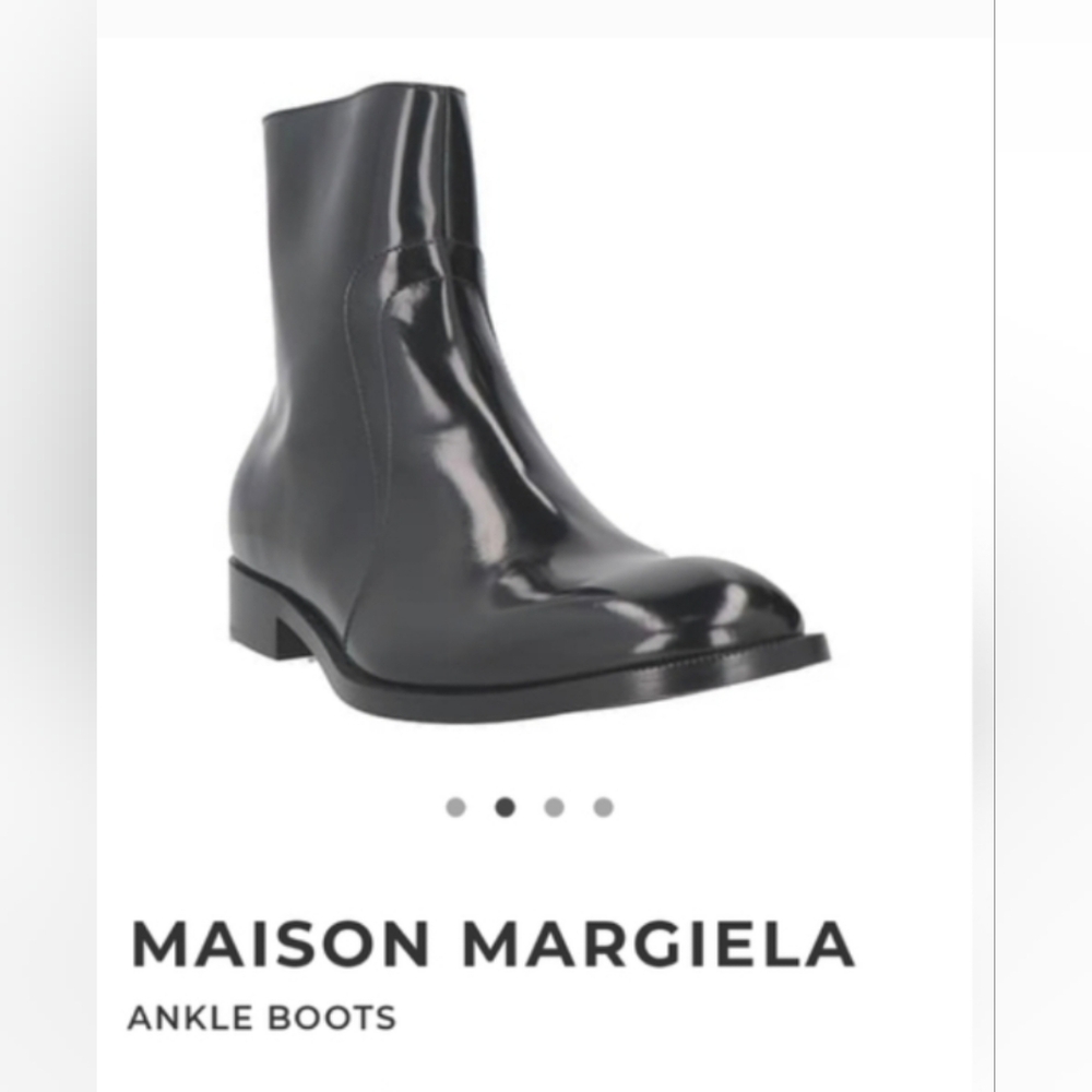 Ankle boots"Maison Martin Margiela". Cherry color on patent leather.